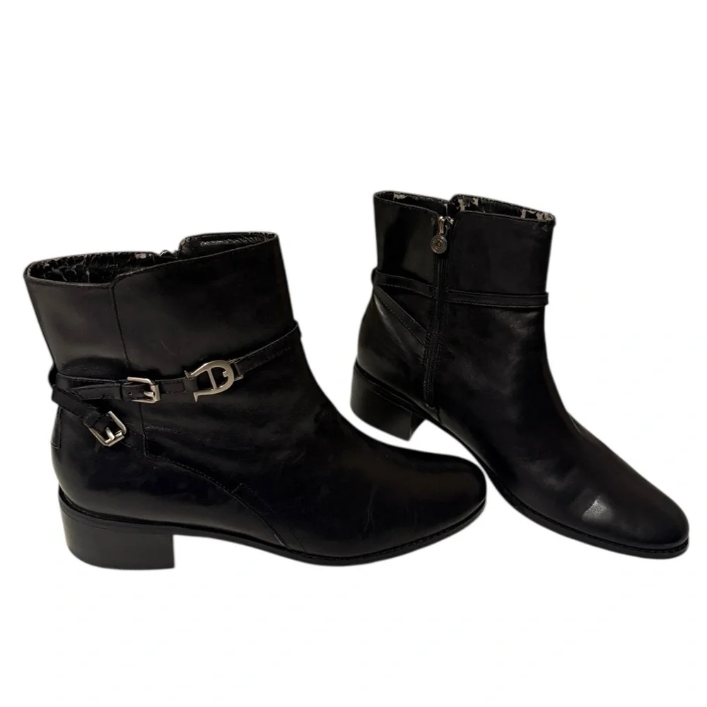 Etienne Aigner Carriage ankle boot in black leather Elegant Ankle Boots